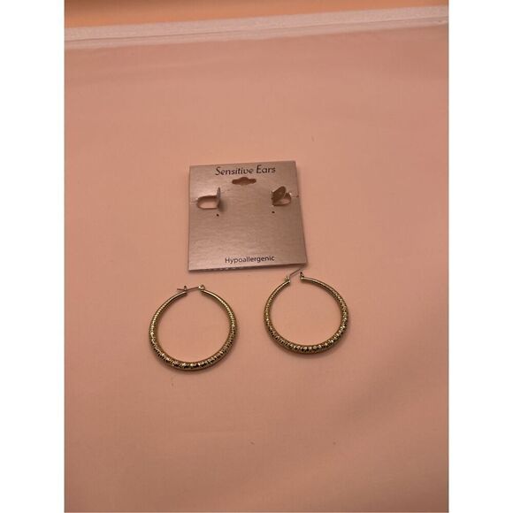 Sensitive Ears Women's Gold-Tone Hypoallergenic Hoop Earrings - Picture 1 of 4